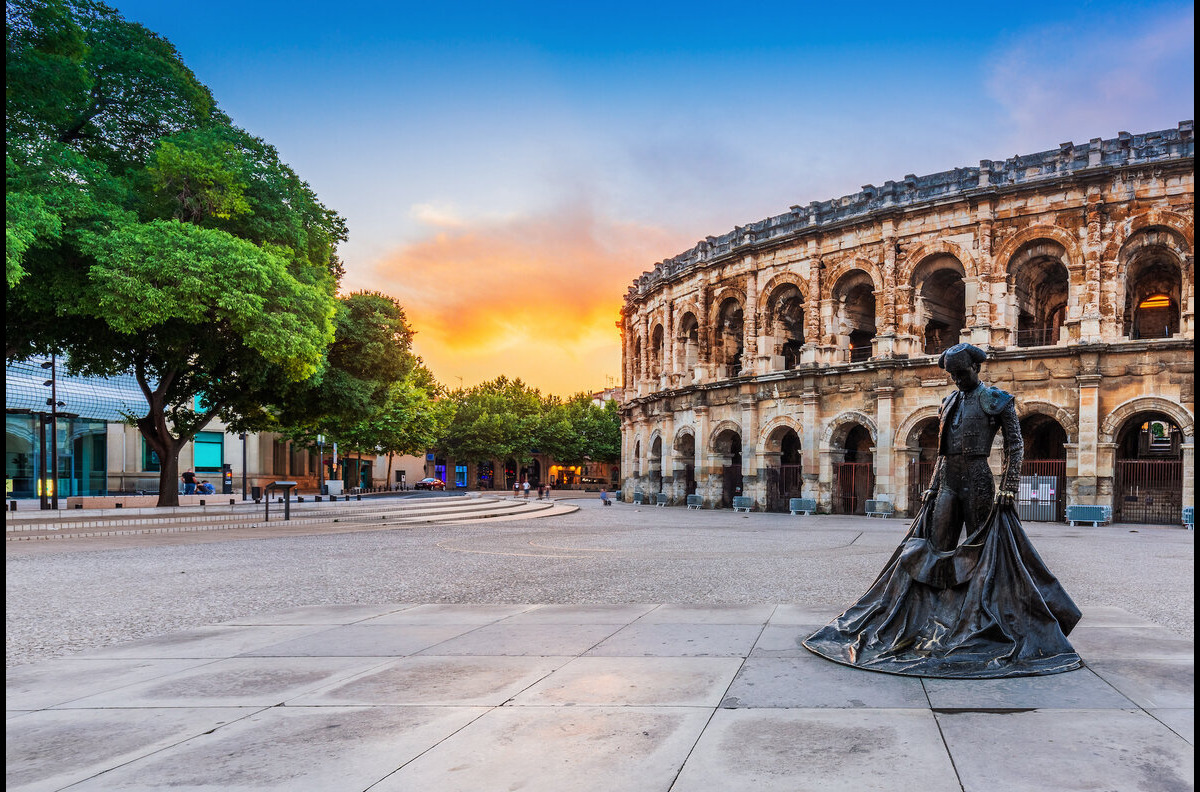 visitez la ville de Nime avec ALTVE TAXI NIMES