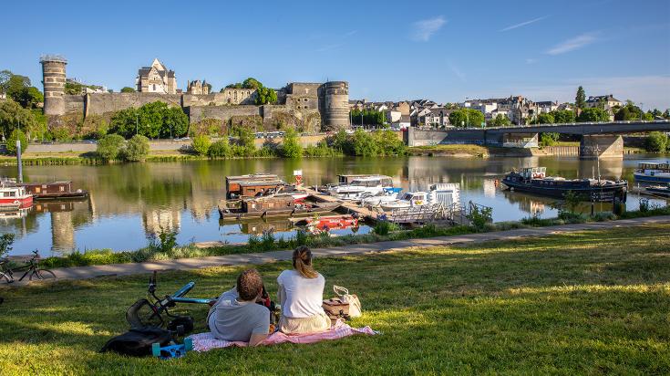 Visitez Angers avec ALTERNATIVE TAXI ANGERS