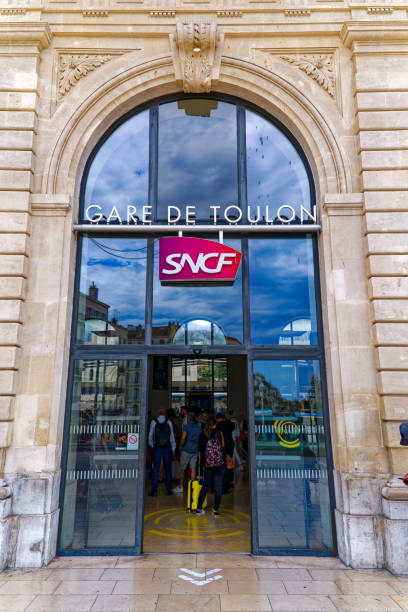 Rejoignez la Gare de Toulon avec TAXIS BESSON