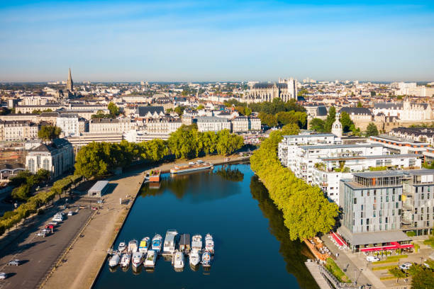 Découvrez Nantes avec Alternative Taxi.