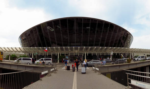 Transfert confortable vers l Aéroport de Nice disponible 24h/24.