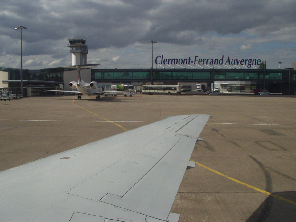 Transfert express vers lAéroport Clermont-Ferrand Auvergne