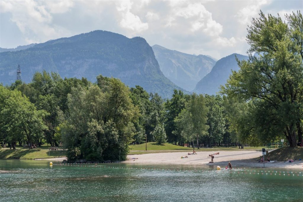  Explorer Thyez et découvrez ses paysages, lacs et montagnes magnifiques.