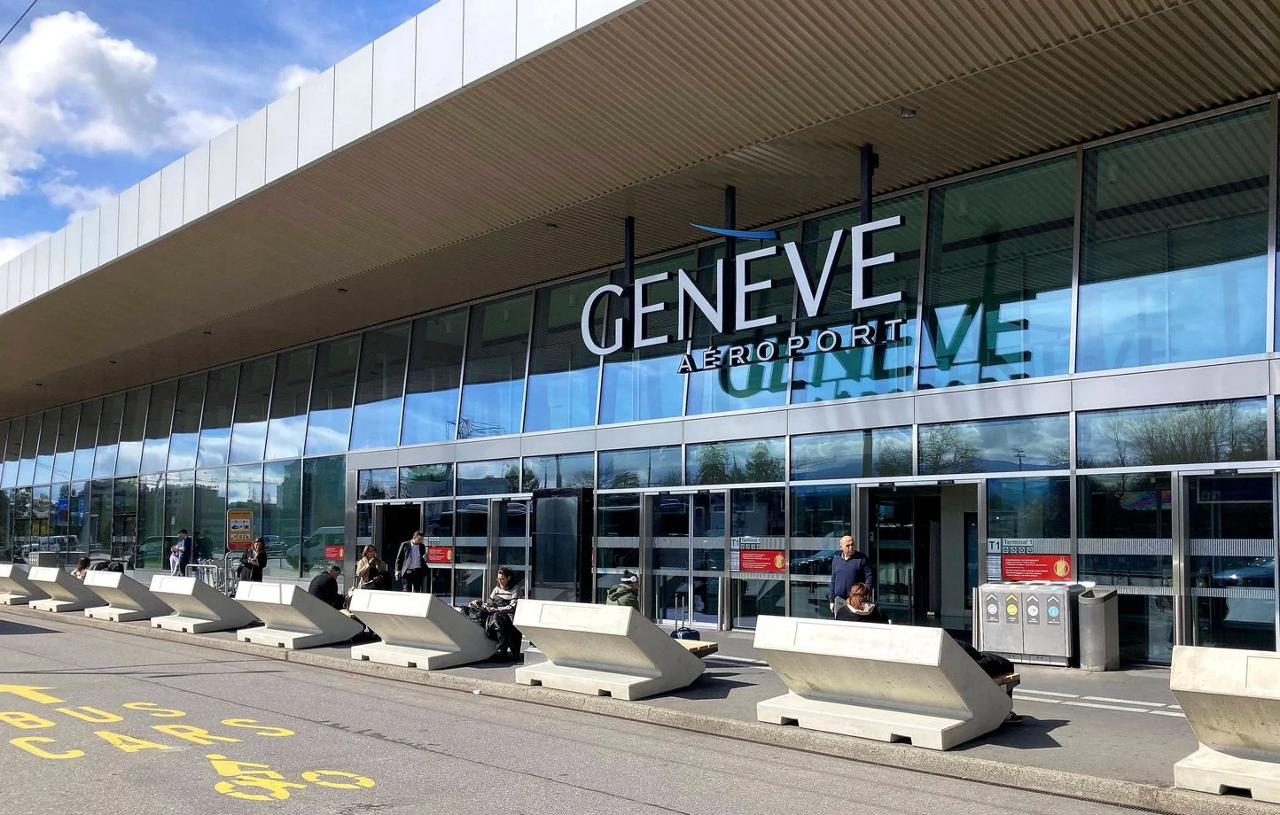  Transfert rapide vers l’Aéroport International de Genève en toute sécurité.