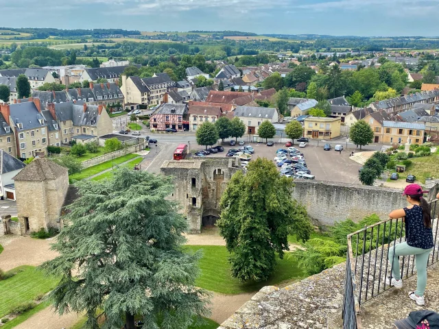 Visitez Gisors en toute sérénité avec Wylajah Taxi.