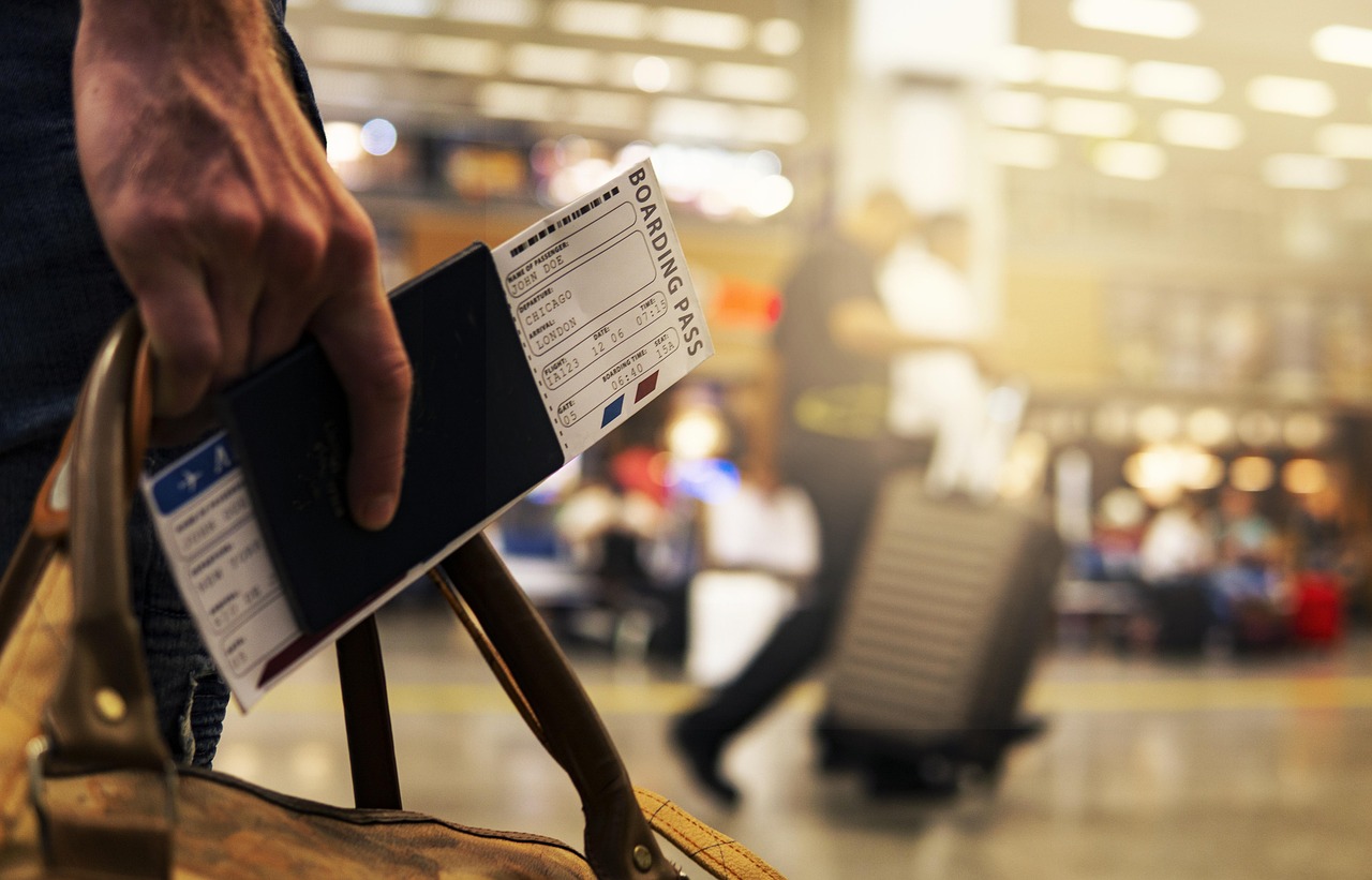 Un aéroport international reliant facilement trois pays voisins.