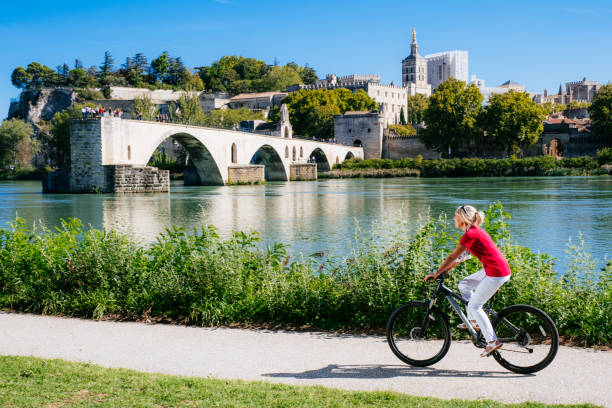 Explorer Grenoble facilement avec CSE TAXIS pour vos transferts rapides.