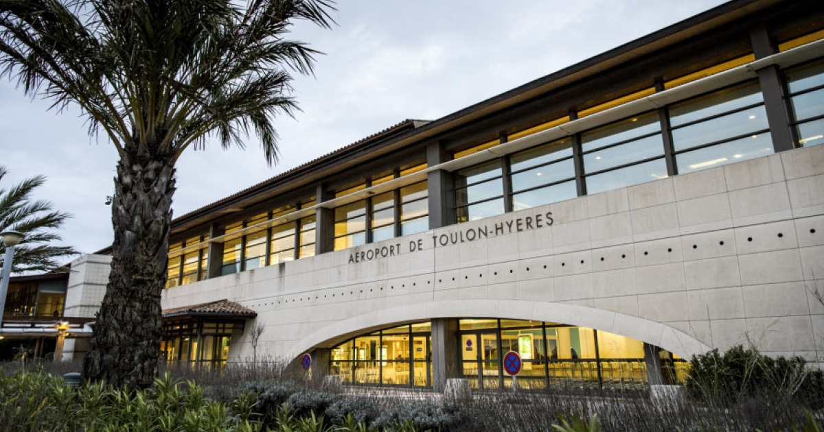 Transfert AÉROPORT DE TOULON-HYÈRES rapide, sûr et confortable.