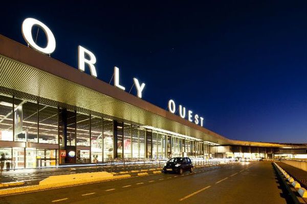 Navette rapide et ponctuelle vers l’aéroport d’Orly en toute sérénité.