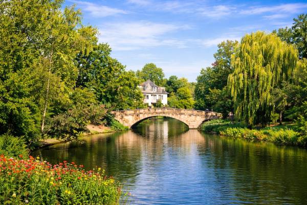 Réservez facilement votre taxi au Vésinet dès maintenant.