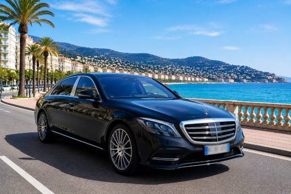 Chauffeur privé premium à Nice en Mercedes de luxe