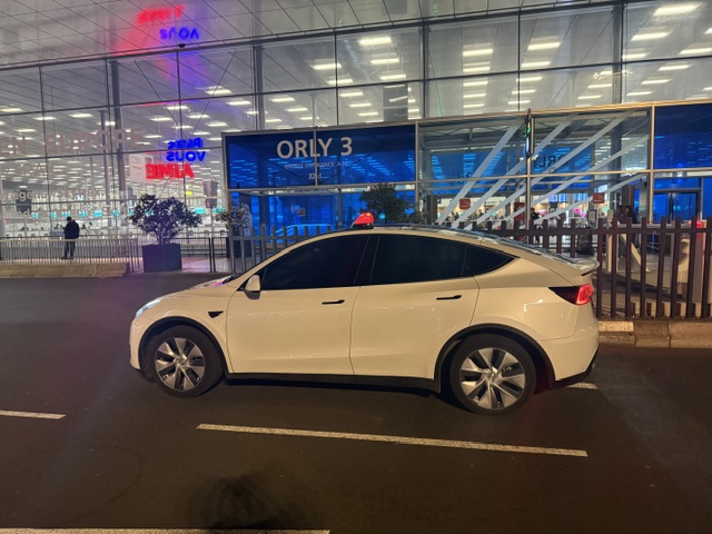 Un véhicule adapté pour vos trajets vers gares et aéroports